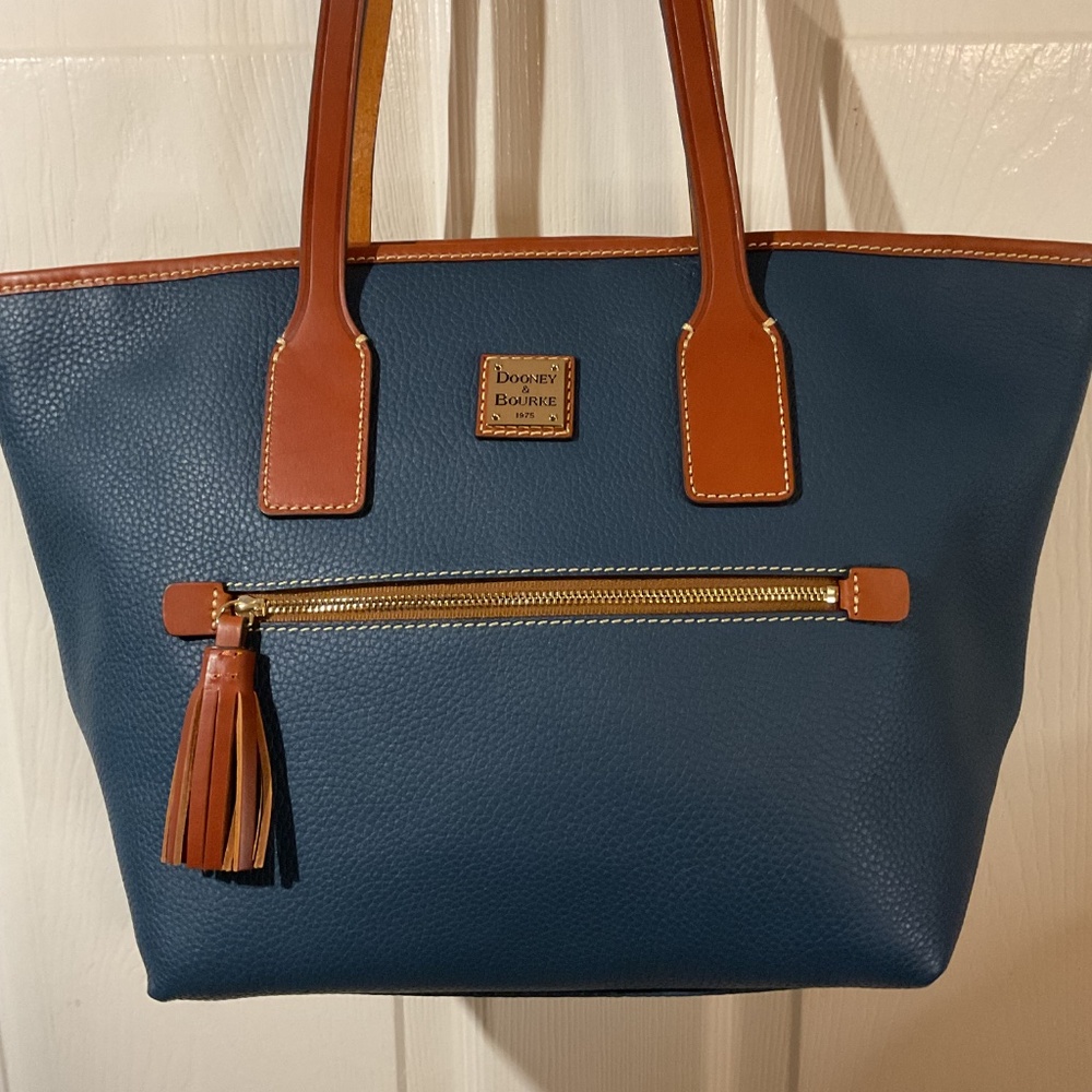 NWT Dooney & Bourke Pebbled Leather Midnight Blue Small Tote Bag - Picture 2 of 6